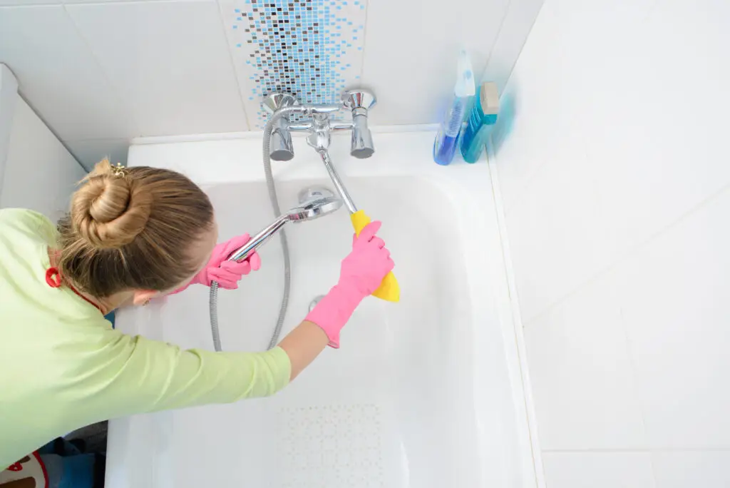 Use Drain Cleaner in a Bathtub