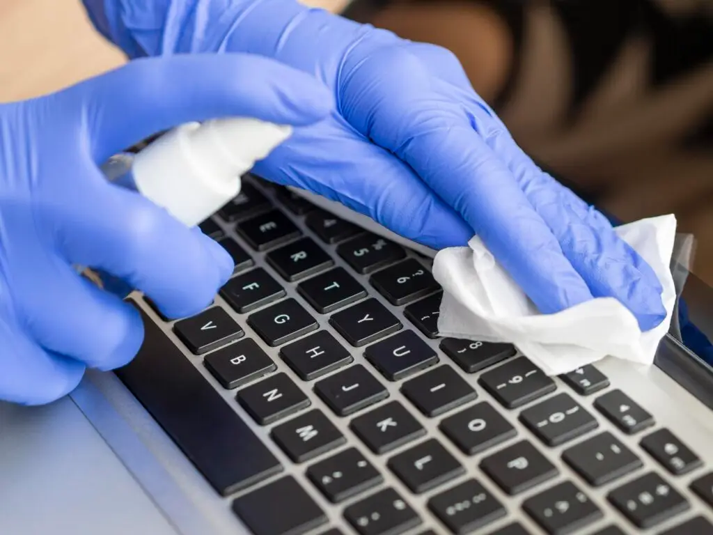 Can a Laptop Keyboard Be Cleaned with Alcohol?